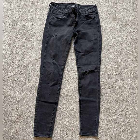 American Eagle black distressed super stretch jegging - Picture 1 of 5
